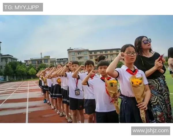 足球明星班牌图片展示各国球星风采与荣耀瞬间的精彩合集